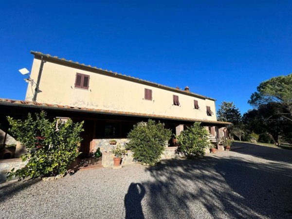 casa indipendente in vendita a Pomarance in zona Micciano