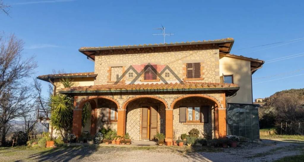 casa indipendente in vendita a Pomarance