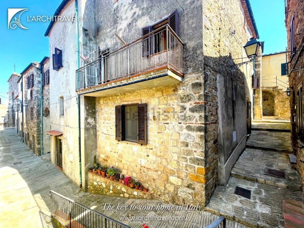 casa semindipendente in vendita a Pomarance in zona Serrazzano