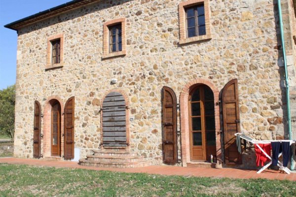 casa indipendente in vendita a Pomarance in zona Serrazzano