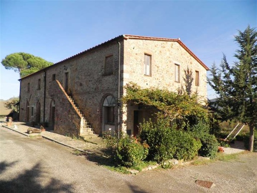 casale in vendita a Pomarance in zona Libbiano