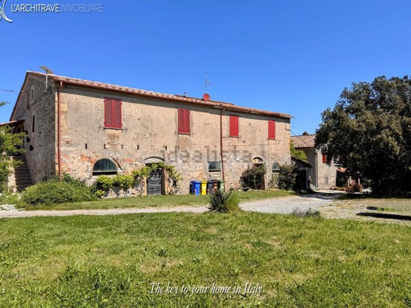 casa indipendente in vendita a Pomarance