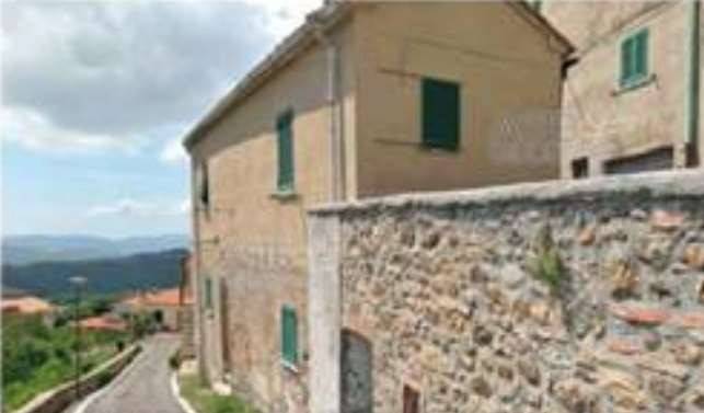 appartamento in vendita a Pomarance in zona Micciano