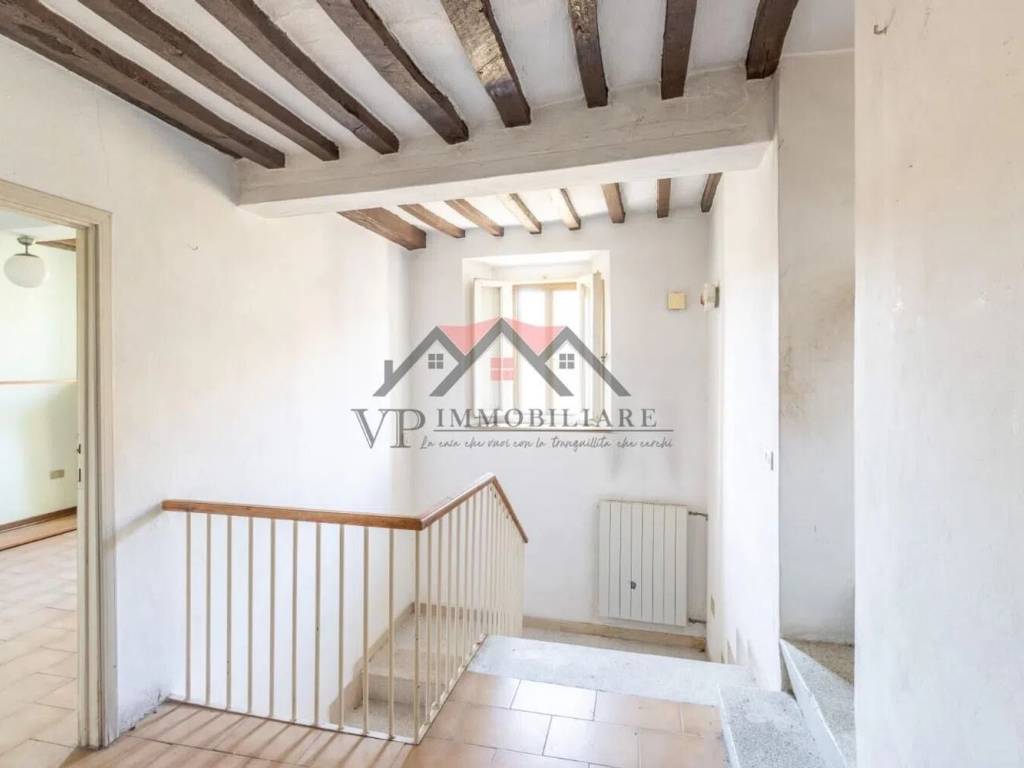 appartamento in vendita a Pomarance in zona Serrazzano