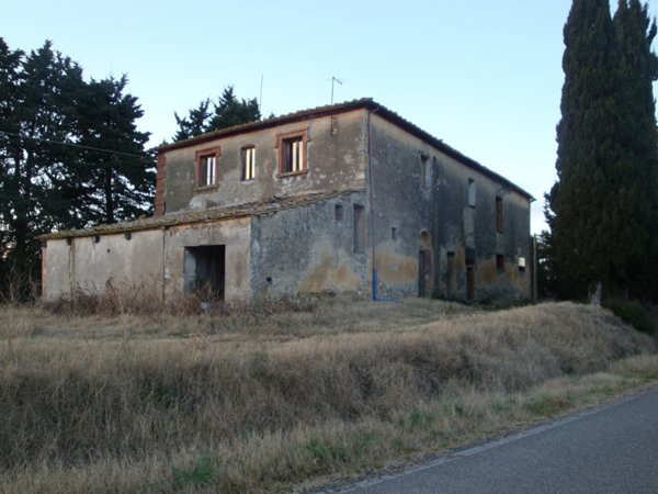 casale in vendita a Pomarance