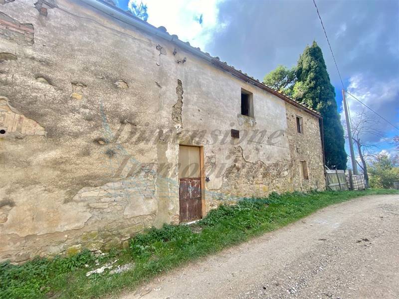 casa indipendente in vendita a Pomarance in zona Montecerboli