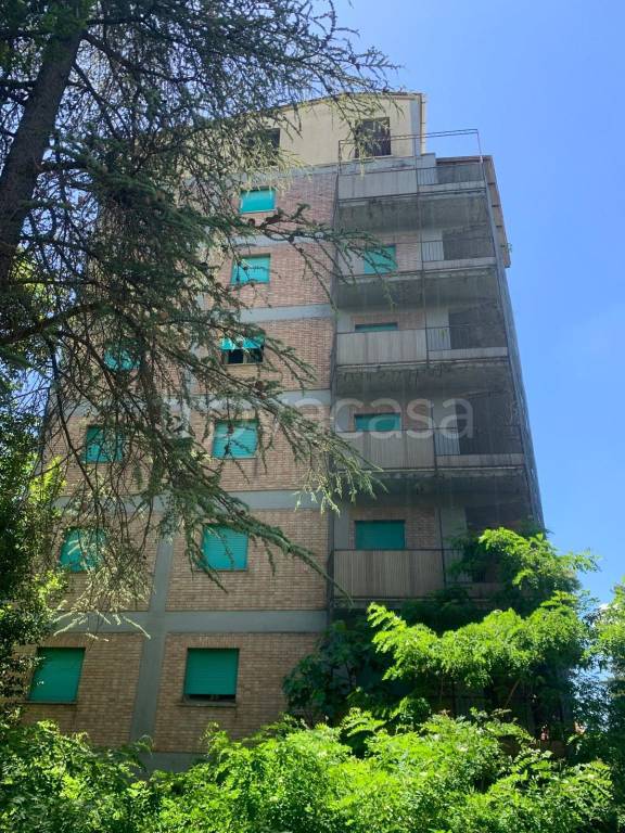 appartamento in vendita a Pomarance in zona Larderello