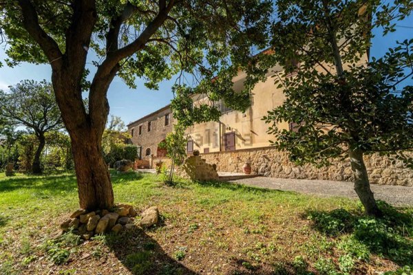 casale in vendita a Pomarance