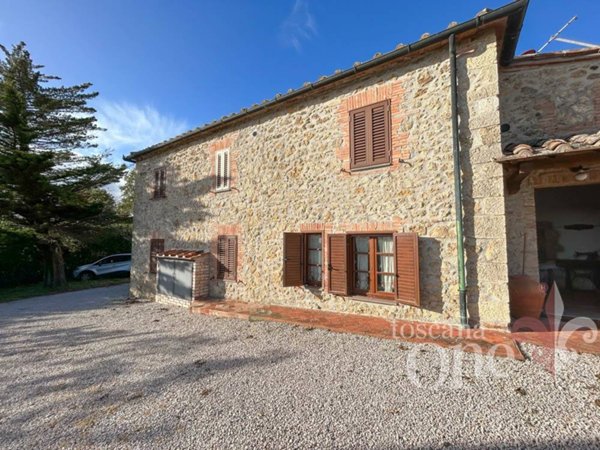 casa indipendente in vendita a Pomarance