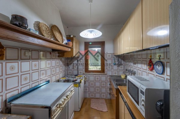 intera palazzina in vendita a Pomarance in zona San Dalmazio