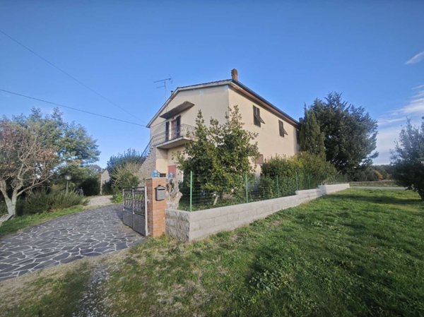 casa indipendente in vendita a Pomarance