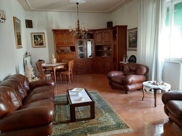 casa indipendente in vendita a Ponsacco
