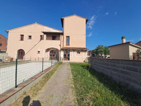 casa indipendente in vendita a Ponsacco