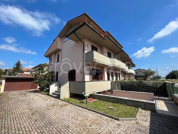 casa indipendente in vendita a Ponsacco