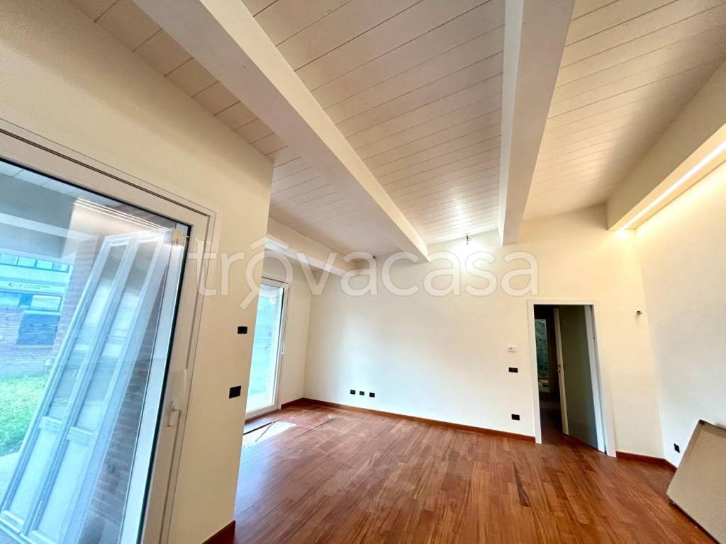 casa indipendente in vendita a Ponsacco