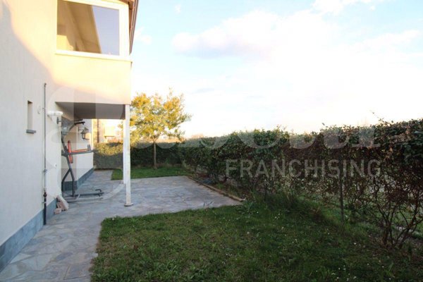 casa indipendente in vendita a Ponsacco