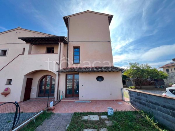casa indipendente in vendita a Ponsacco