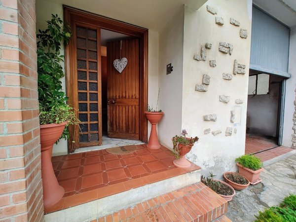 casa indipendente in vendita a Ponsacco