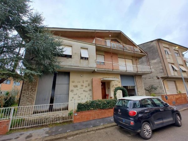casa indipendente in vendita a Ponsacco