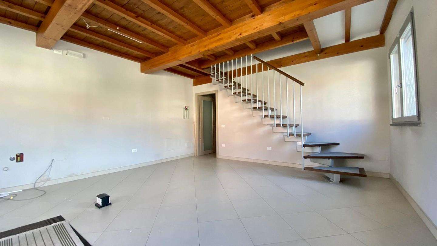 intera palazzina in vendita a Ponsacco
