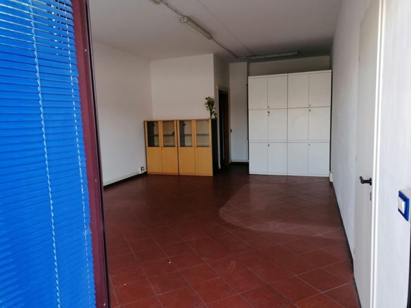 locale commerciale in vendita a Ponsacco