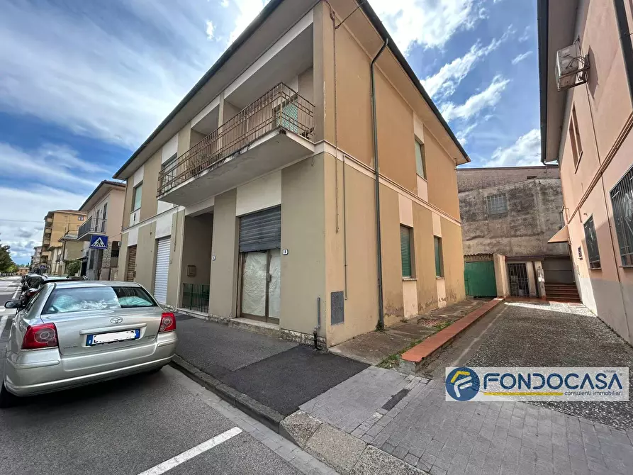 locale commerciale in vendita a Ponsacco