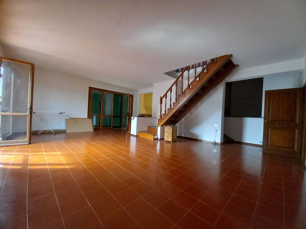 casa indipendente in vendita a Ponsacco