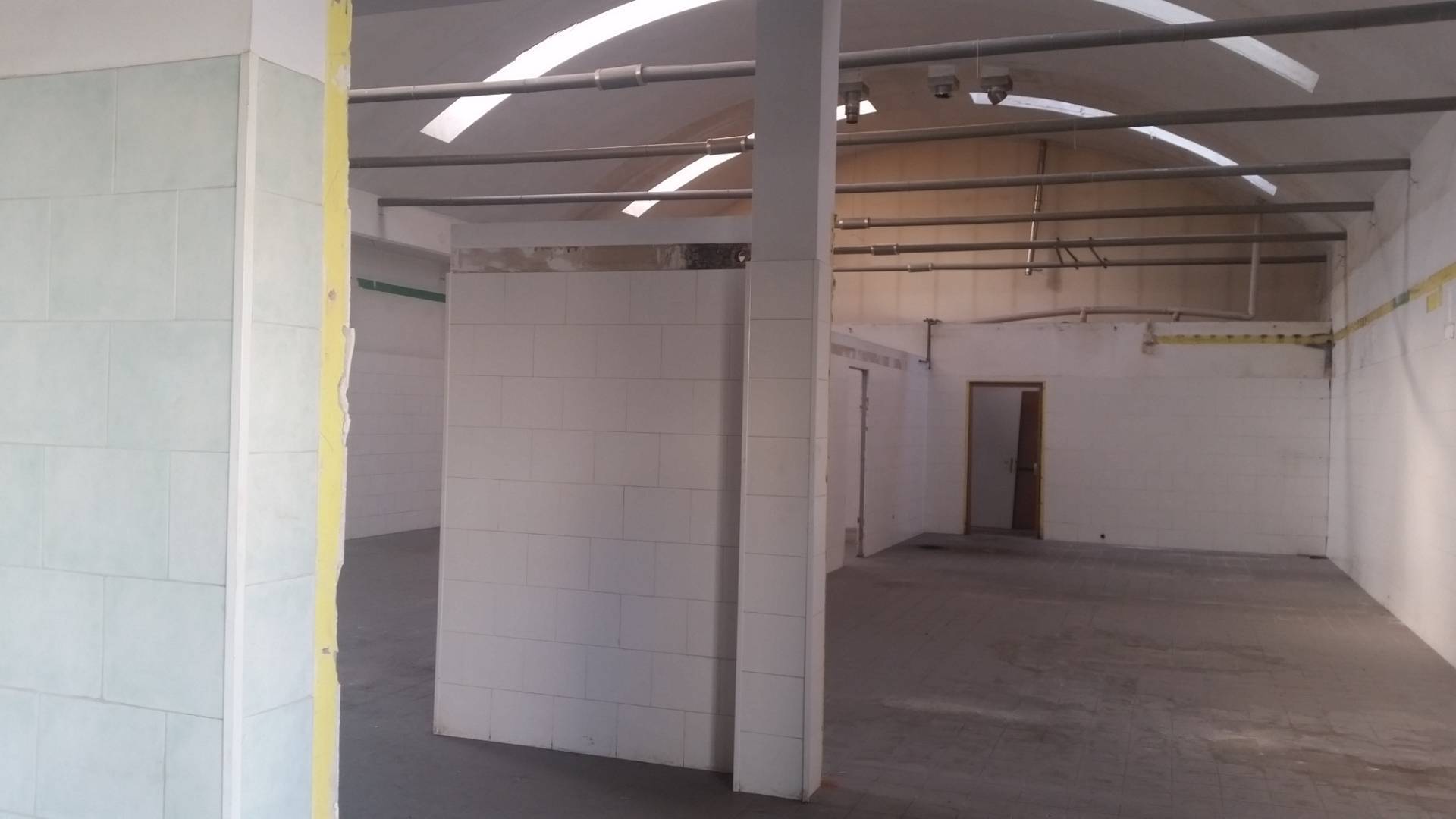 locale commerciale in vendita a Ponsacco