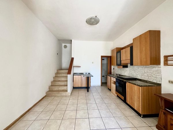 casa indipendente in vendita a Ponsacco