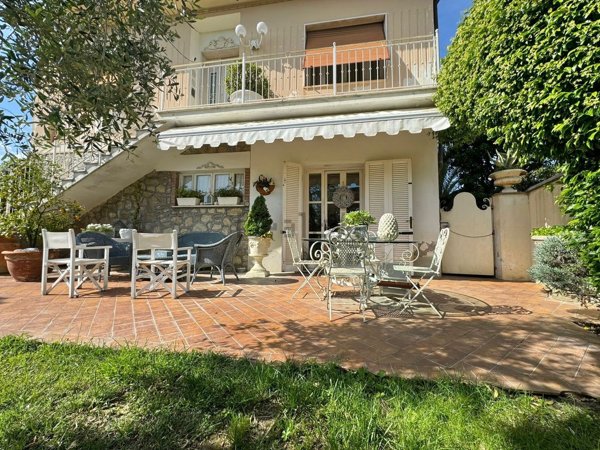 casa indipendente in vendita a Ponsacco