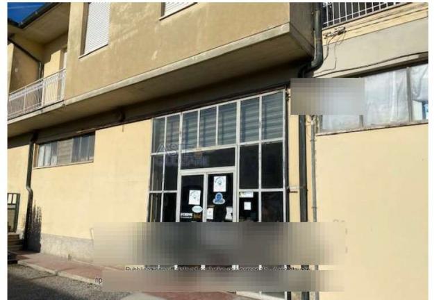 locale commerciale in vendita a Ponsacco
