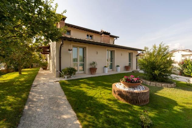 casa indipendente in vendita a Ponsacco