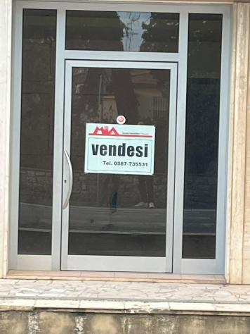 negozio in vendita a Ponsacco