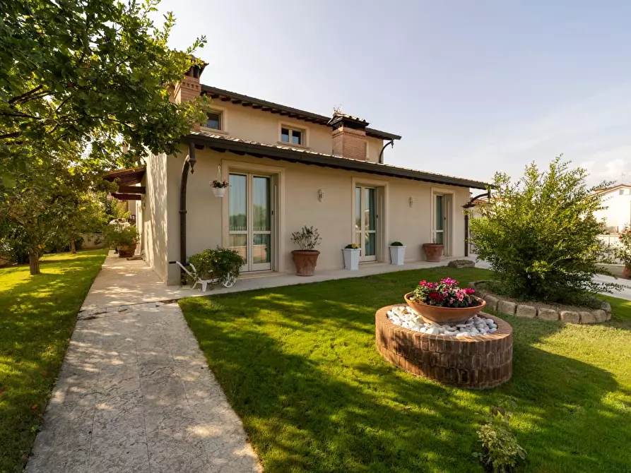 casa indipendente in vendita a Ponsacco