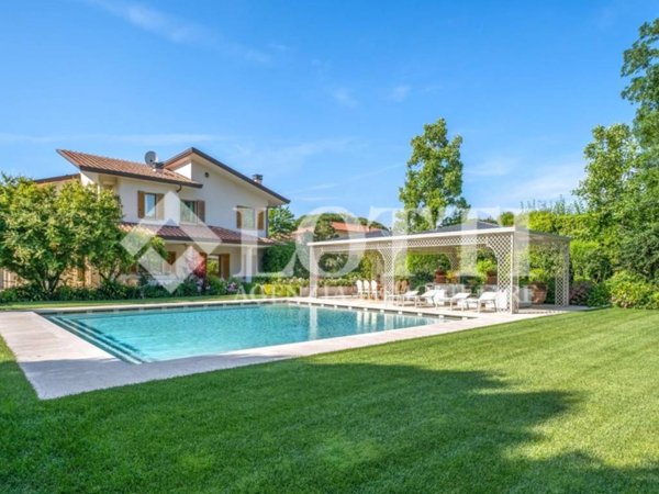casa indipendente in vendita a Ponsacco