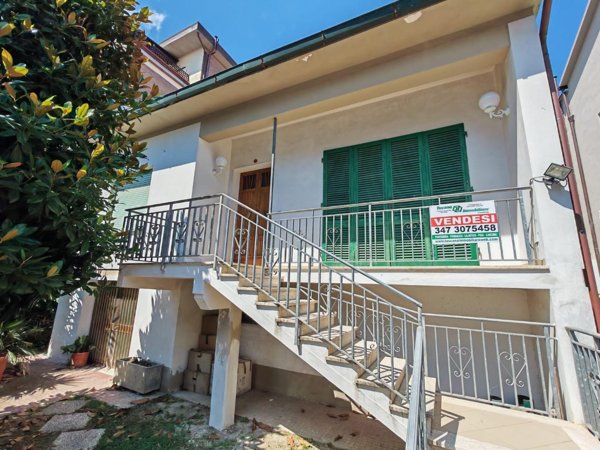casa indipendente in vendita a Ponsacco