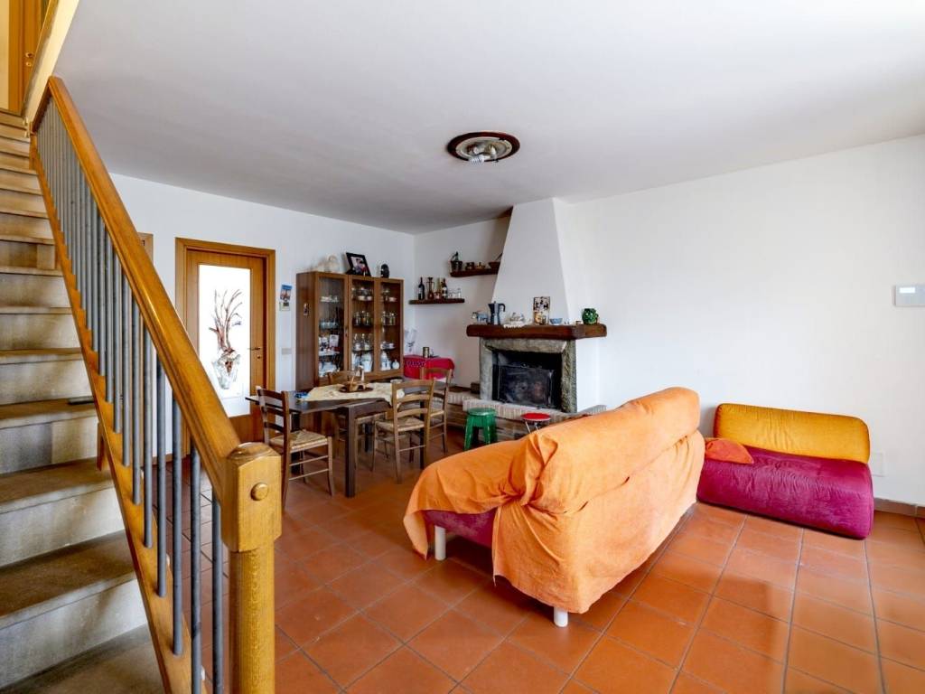 casa indipendente in vendita a Ponsacco