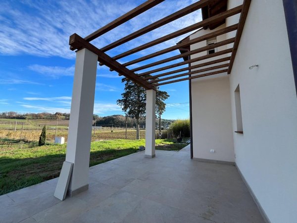 casa indipendente in vendita a Ponsacco