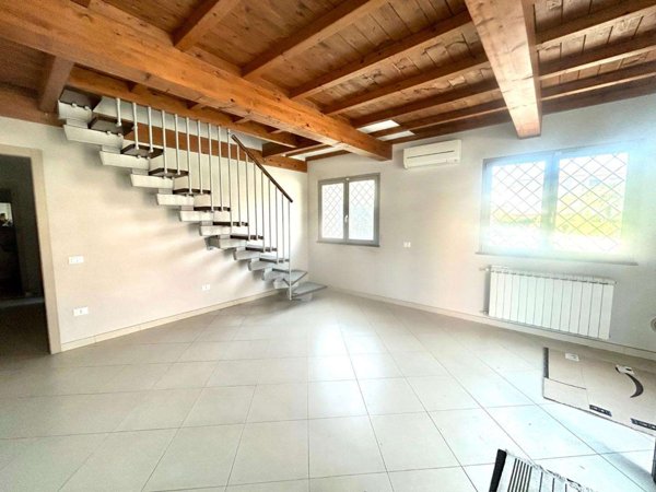 intera palazzina in vendita a Ponsacco