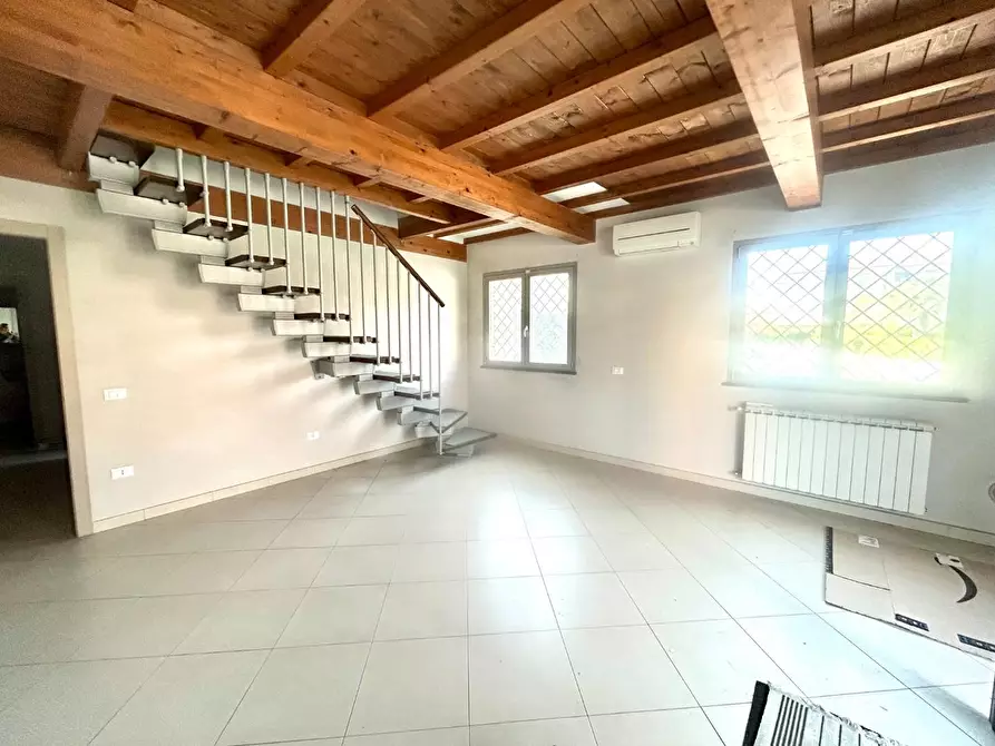 casa indipendente in vendita a Ponsacco