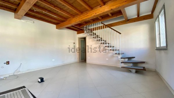 casa indipendente in vendita a Ponsacco