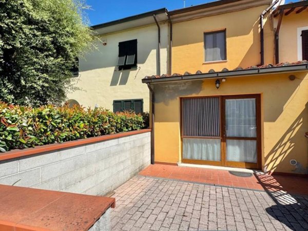 casa indipendente in vendita a Ponsacco