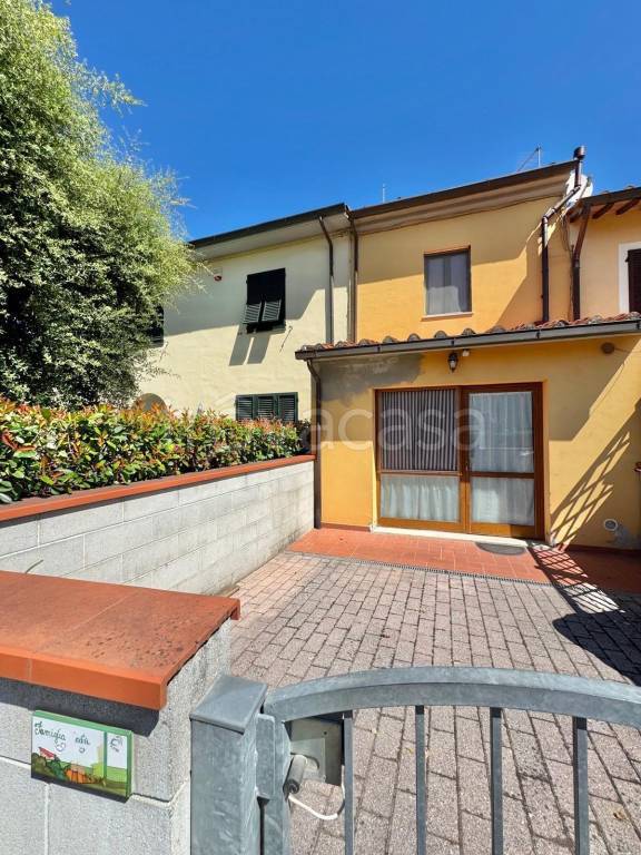 casa indipendente in vendita a Ponsacco