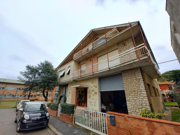 casa indipendente in vendita a Ponsacco