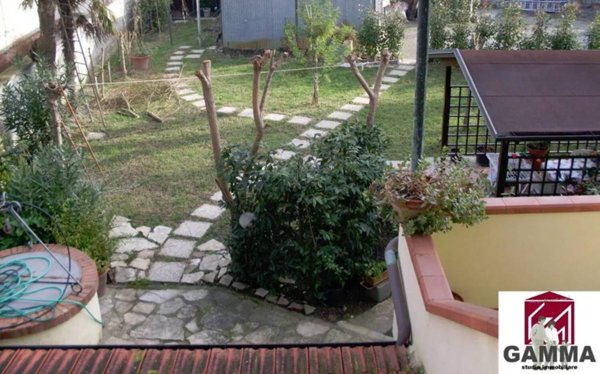 casa indipendente in vendita a Ponsacco
