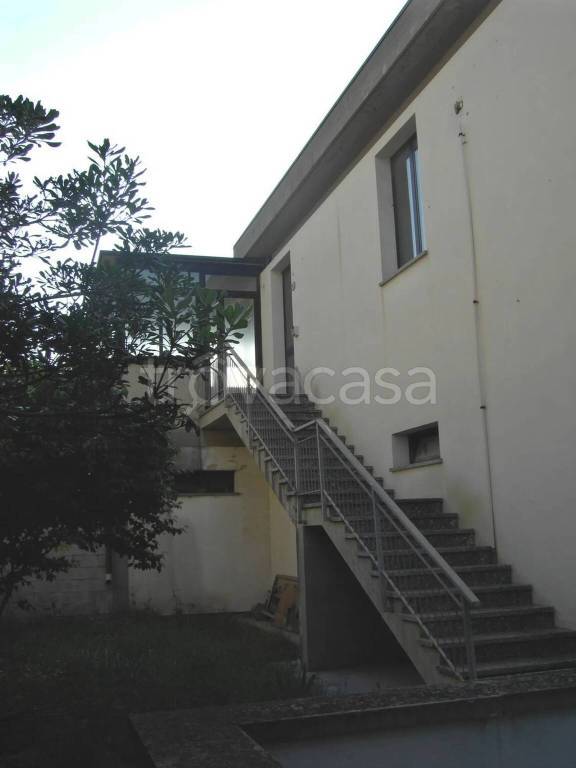 negozio in vendita a Ponsacco
