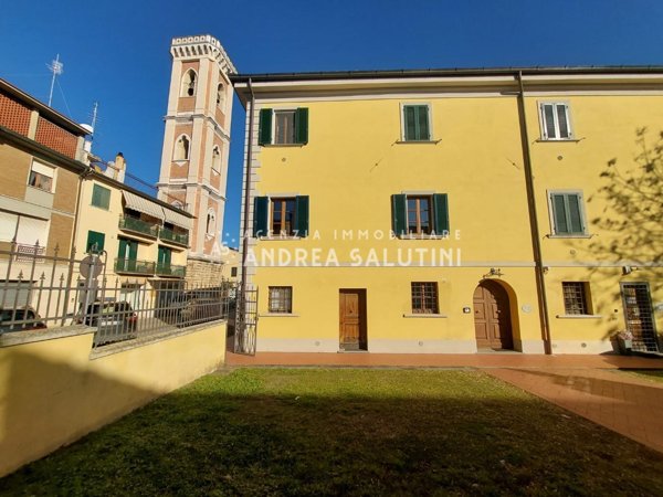 casa indipendente in vendita a Ponsacco