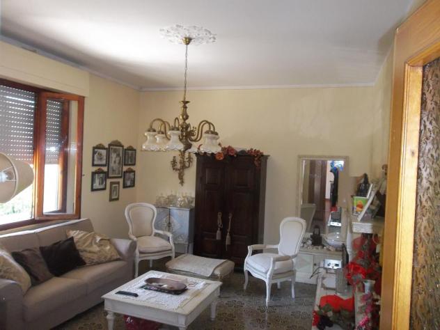 casa indipendente in vendita a Ponsacco
