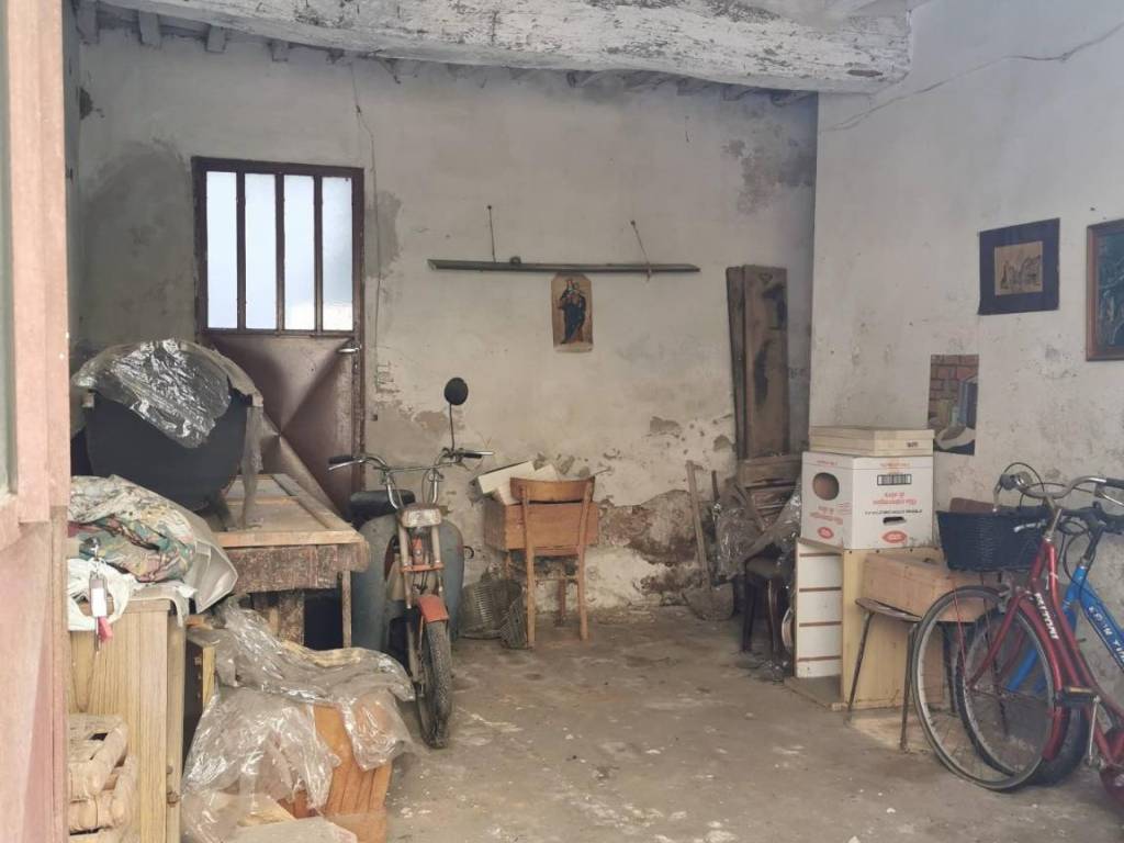 negozio in vendita a Ponsacco