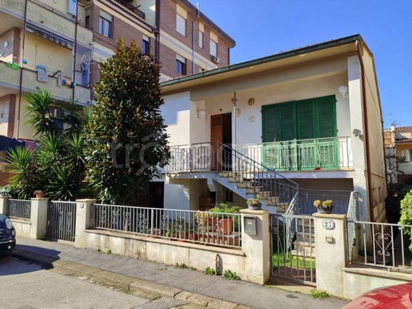 casa indipendente in vendita a Ponsacco